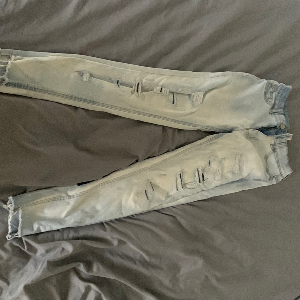 Girls light ripped jeans